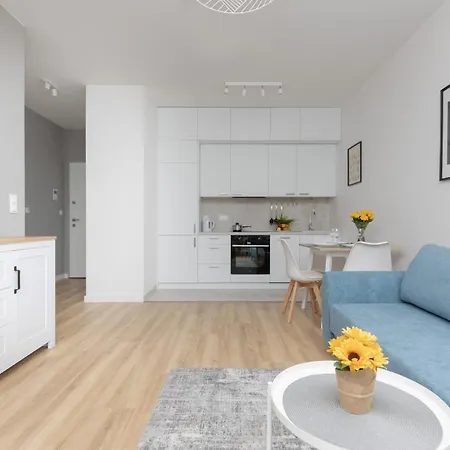 Postepu With Parking By Renters