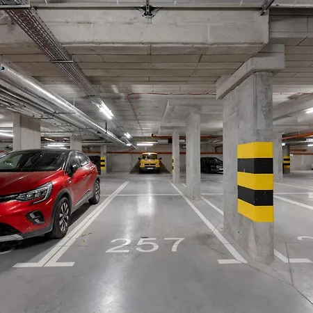 Lägenhet Postepu With Parking By Renters *