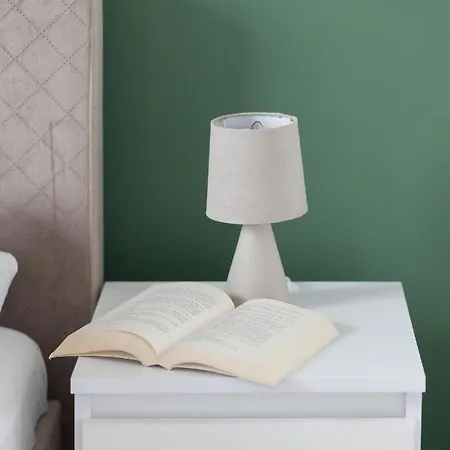 Postepu With Parking By Renters Lägenhet *