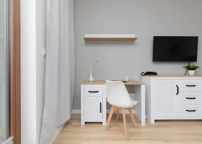 Postepu With Parking By Renters * Varsóvia