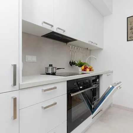 Apartment Postepu With Parking By Renters *